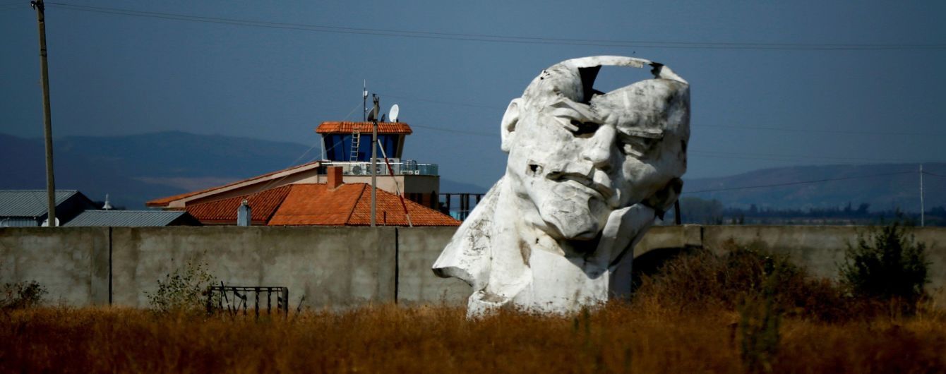 Захист від русофобії і ліквідація бюрократизму. Путін спростив переселення росіян до РФ з-за кордону