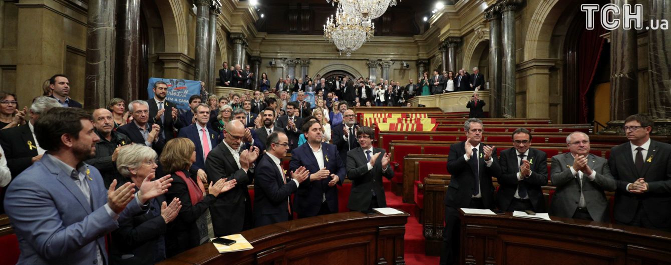 Регіональний парламент проголосував за незалежність Каталонії