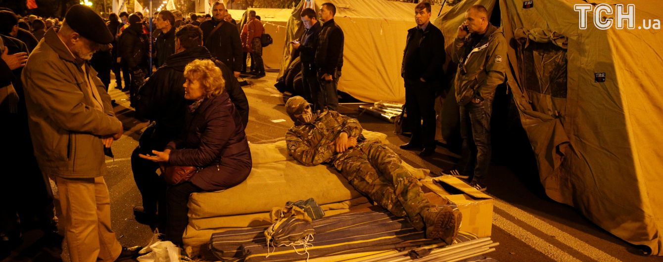 Протест триває: прихильники Саакашвілі вирішили залишитися у наметах під Верховною Радою