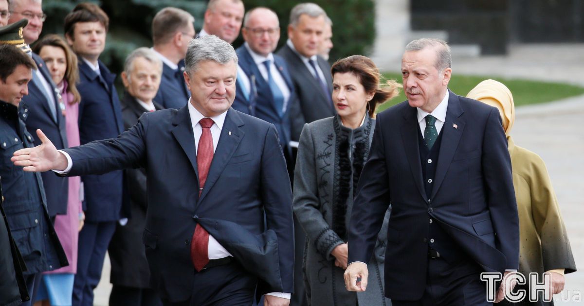 Порошенко с Эрдоганом проговорили в четыре раза дольше запланированного