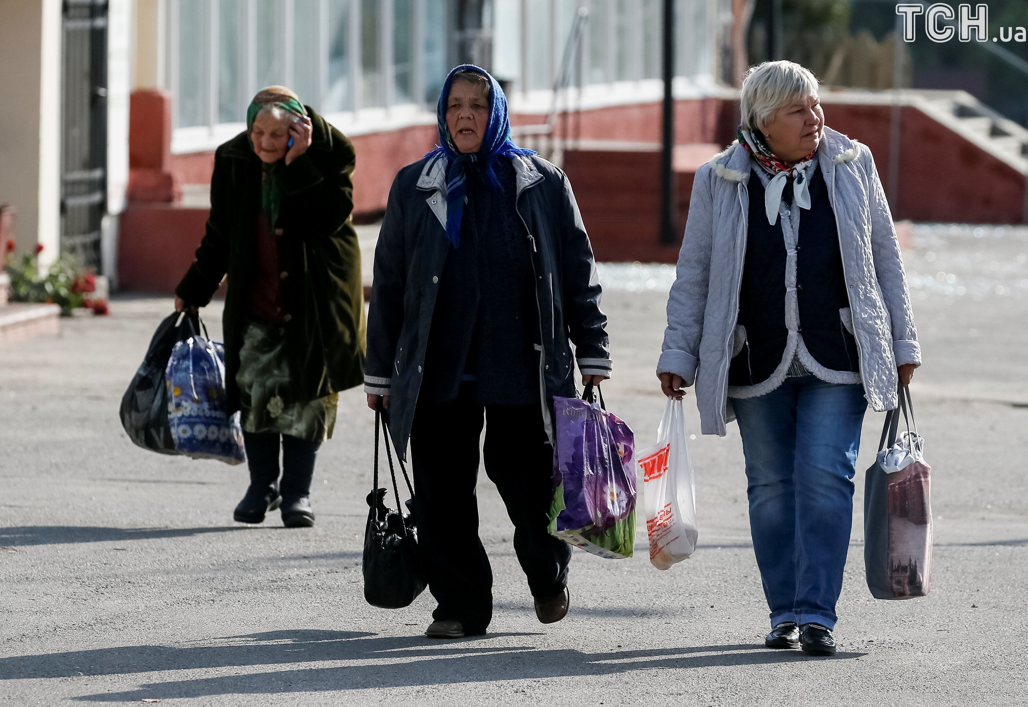 Убегали, кто чем видел: на лошадях, велосипедах. Свидетели взрывов под  Калиновкой рассказали про жуткую ночь — Украина