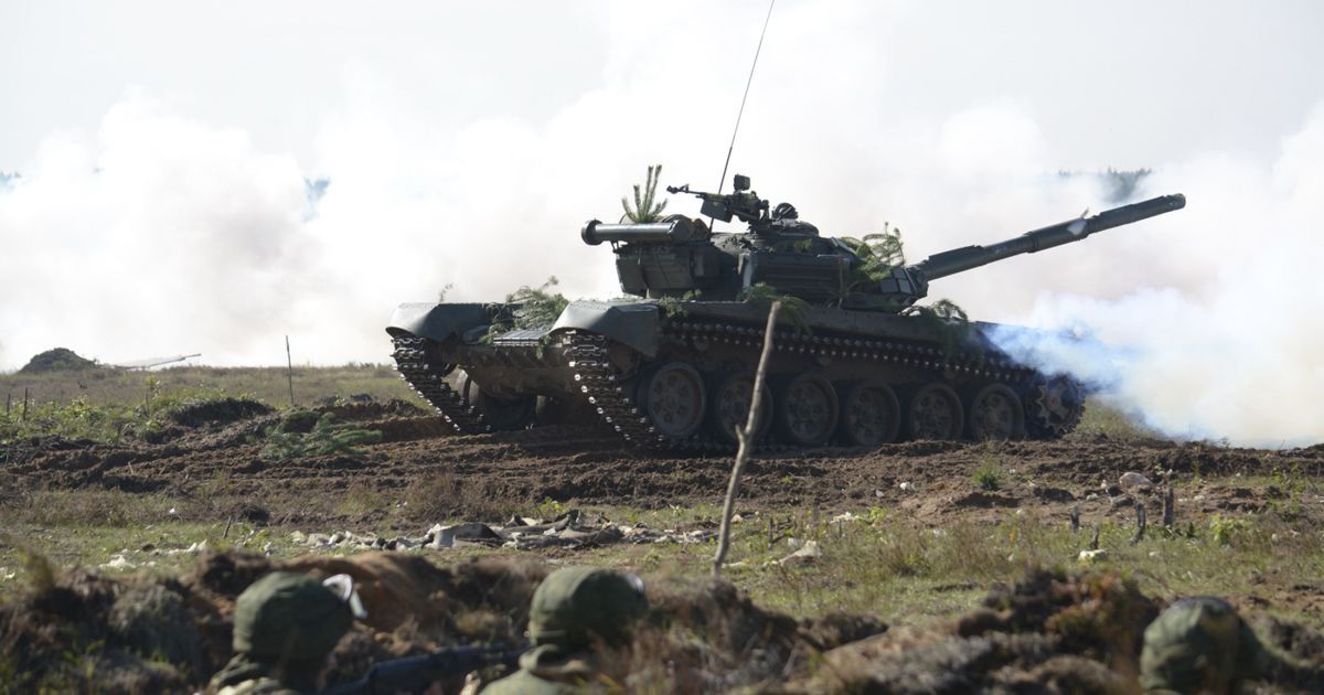 Российские военные остались в Беларуси после завершения учений "Запад-2017" - Муженко