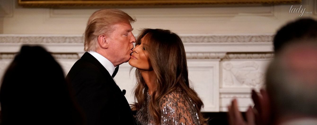 Пять страстных поцелуя Дональда и Мелании Трамп