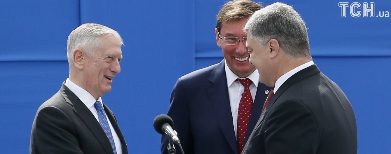 Порошенко задоволений обговоренням надання Україні летальної зброї та іншої підтримки від США