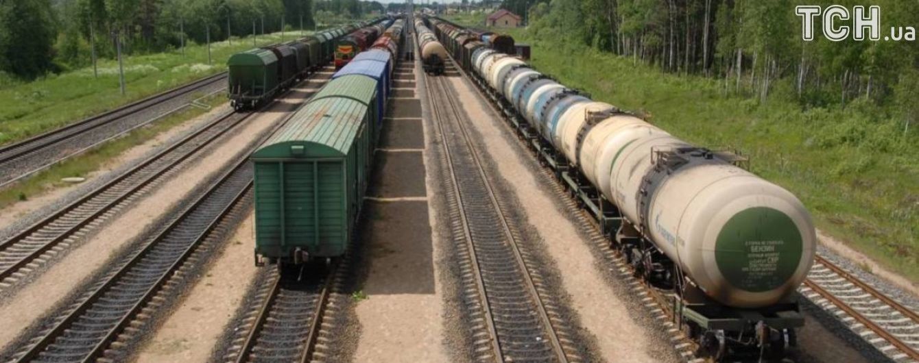 На Полтавщині 11-річна дитина не встигла вилізти з-під вагона і ій відрізало ступню