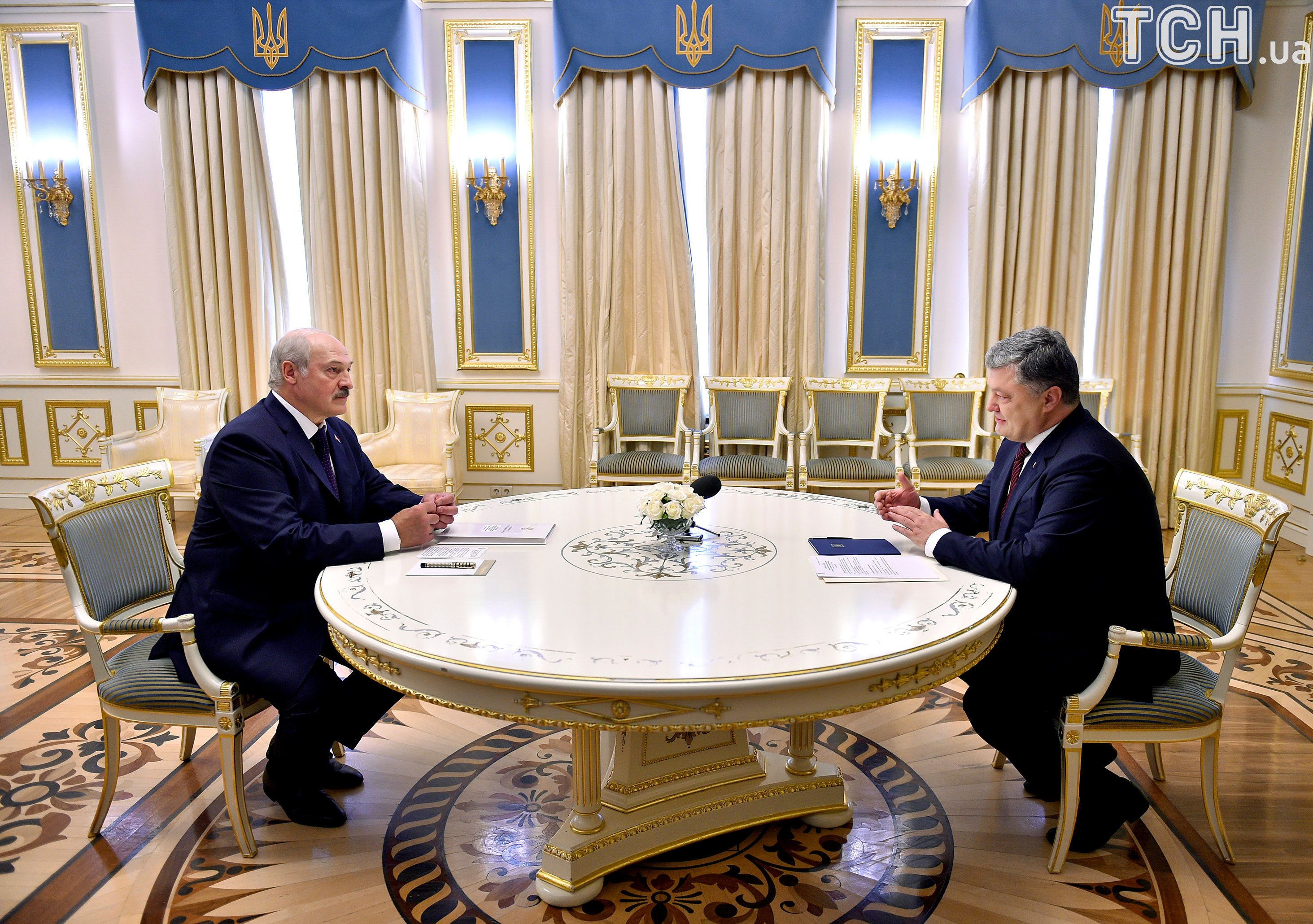 2 Олександр Лукашенко та Петро Порошенко _5
