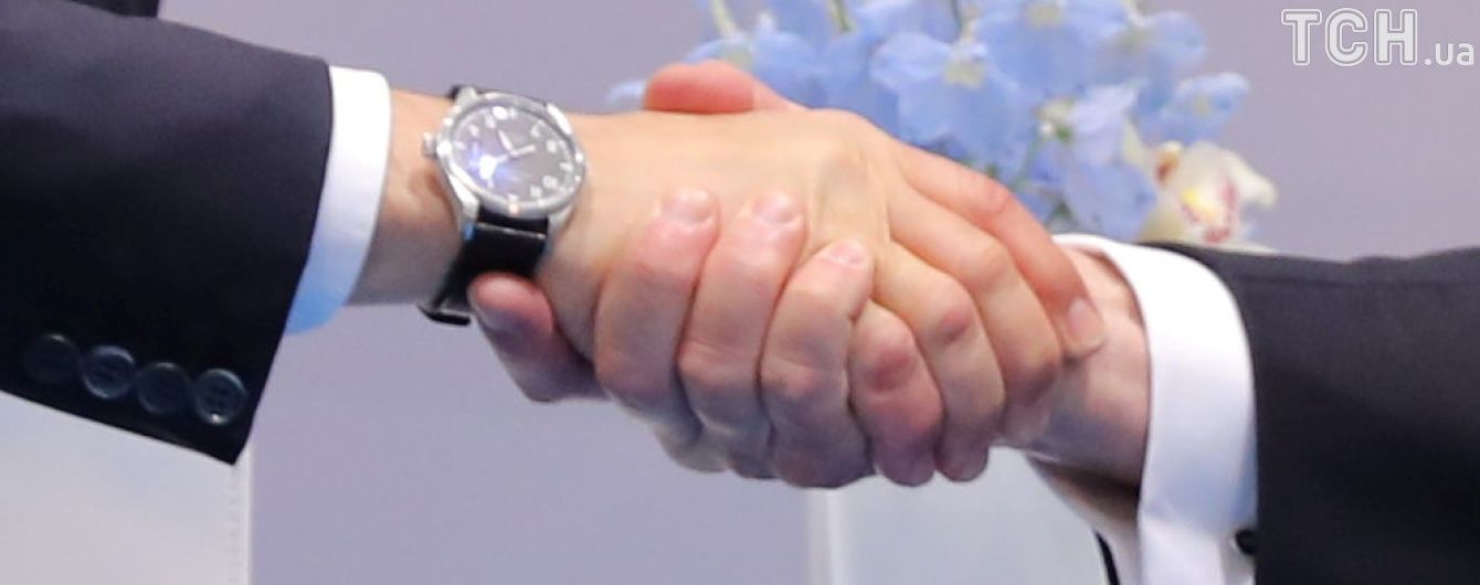 Трамп і Путін домовилися продовжити переговори про російські дипдачі в США