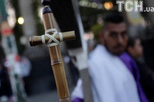 В Мексике случайно удушился молодой актер, изображавший повешение Иуды в пасхальном спектакле