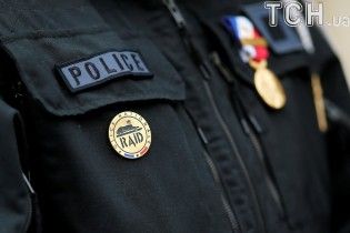 У Франції чоловік протаранив легковиком чергу до нічного клубу