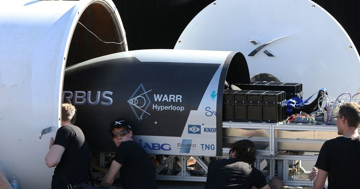 Появление Hyperloop в Украине: строительство сверхскоростной железной дороги начнут в Днепре