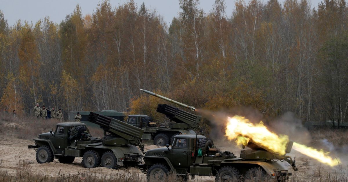 Украина отправит двух наблюдателей на военные учения в Беларуси при участии РФ