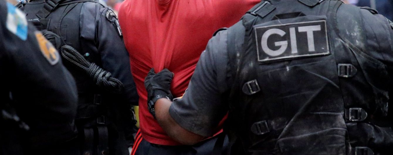 Обезголовлені й спалені заживо. У бразильській в'язниці через бунт загинули десятки людей