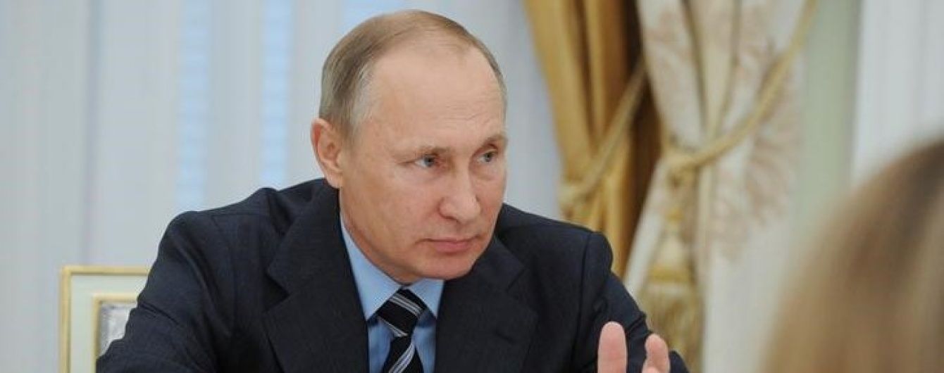 Путін збирається з візитом до Франції, попри небажання Олланда