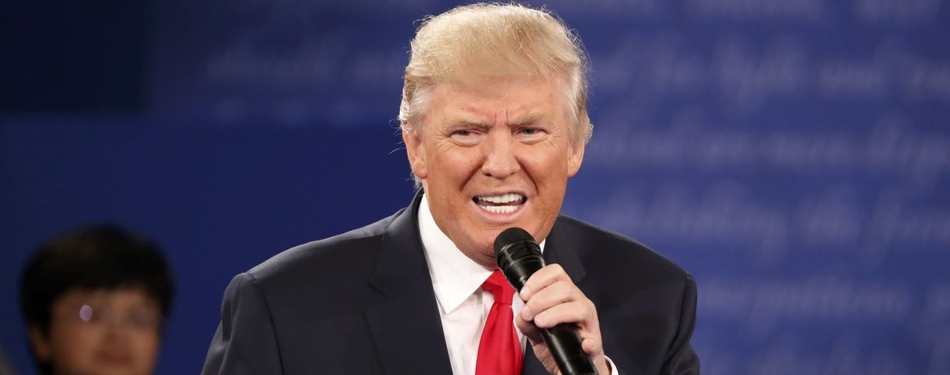 Двоє спонсорів Трампа вимагають повернути гроші через секс-скандал