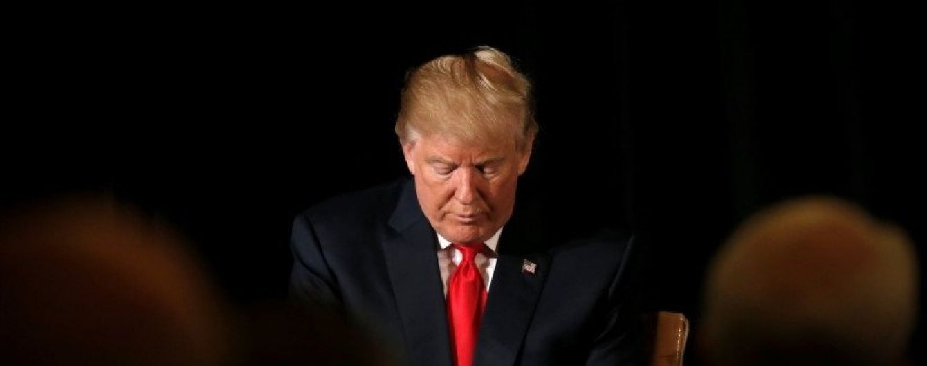 Обама прокоментував сексуальний скандал навколо Трампа