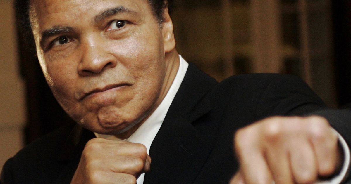 Легендарний боксер Мохаммед Алі при смерті – ЗМІ