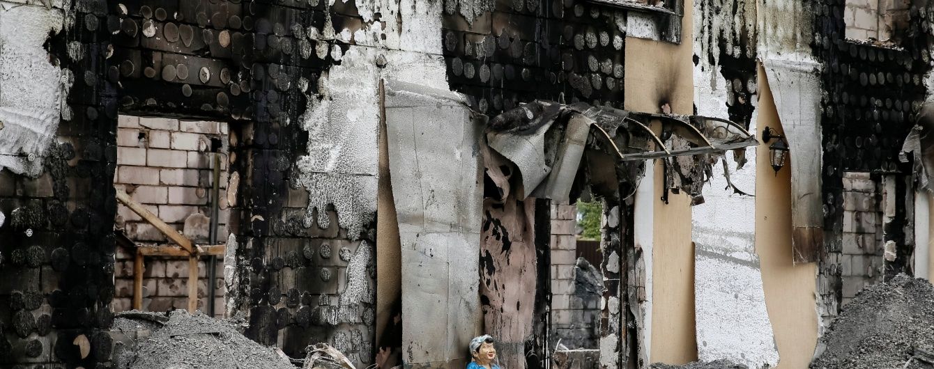 У Мережі з'явилося відео наслідків страшної пожежі в будинку для літніх людей під Києвом