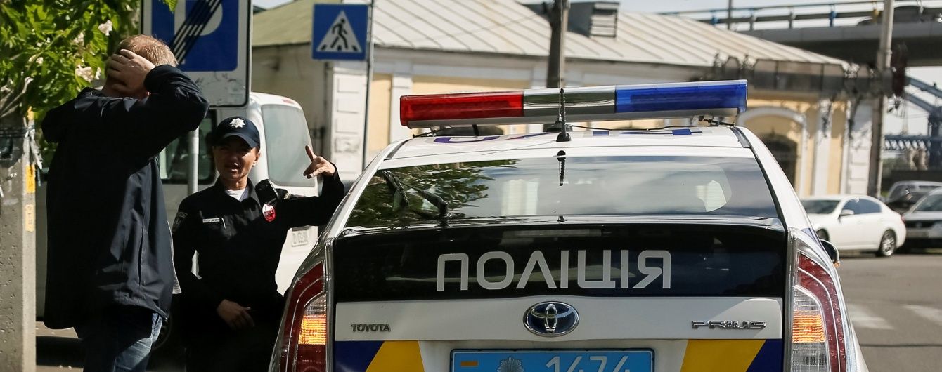 В рейдерському захопленні фірми під Києвом брали участь понад 200 озброєних тітушок