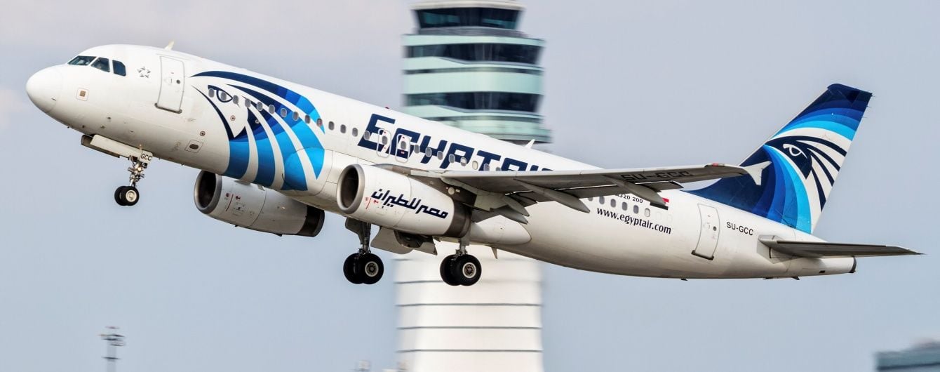 Перед катастрофою пілоти EgyptAir боролися з вогнем