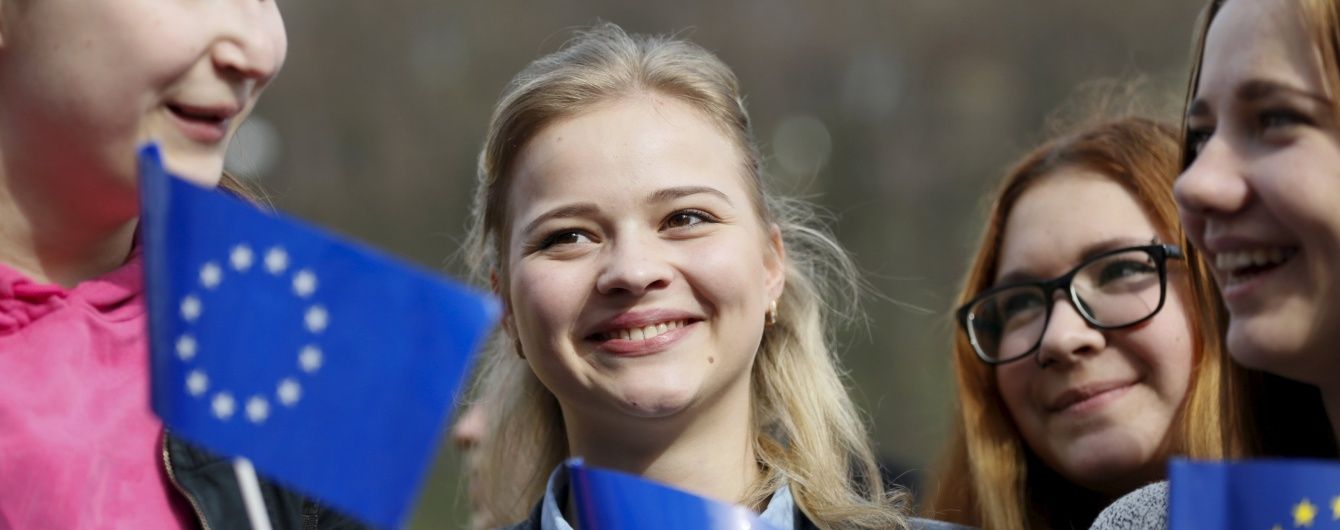 Єврокомісія запропонує безвізовий режим з Україною, незважаючи на референдум у Нідерландах – Reuters