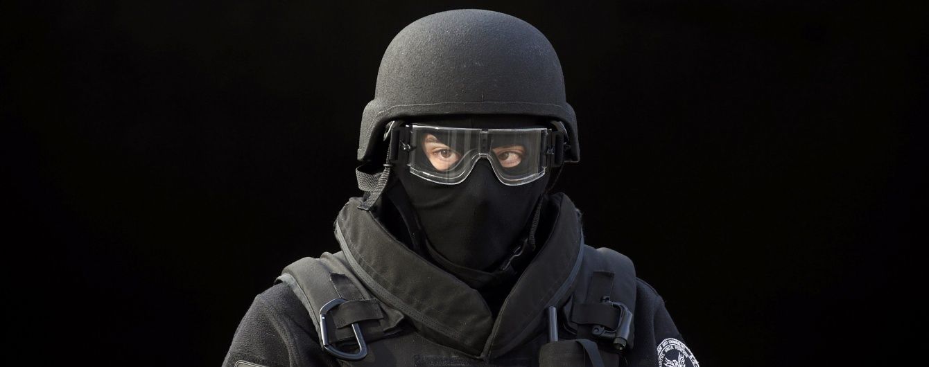 Рідним братом брюссельського "терориста в білому" виявився відомий спортсмен – ЗМІ
