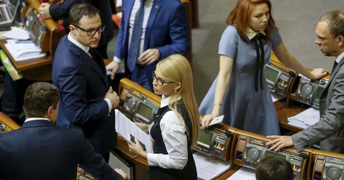 ВР не скасувала закон про "партійну диктатуру"
