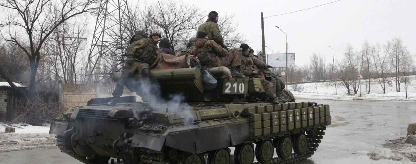 День в зоні АТО: 19 атак і мінометні обстріли