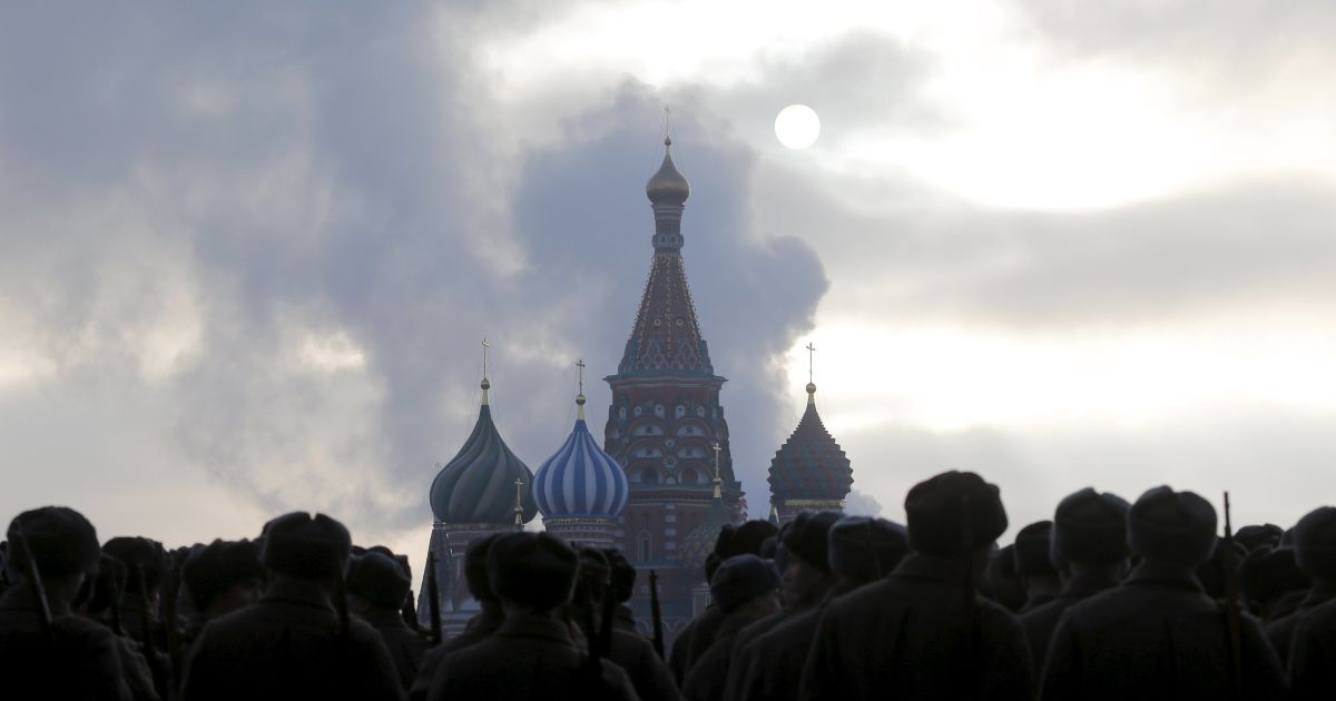 Більше половини росіян шкодує про розпад СРСР