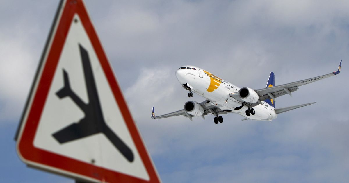 В РФ Boeing рейсом "Гоа-Москва" совершил аварийную посадку