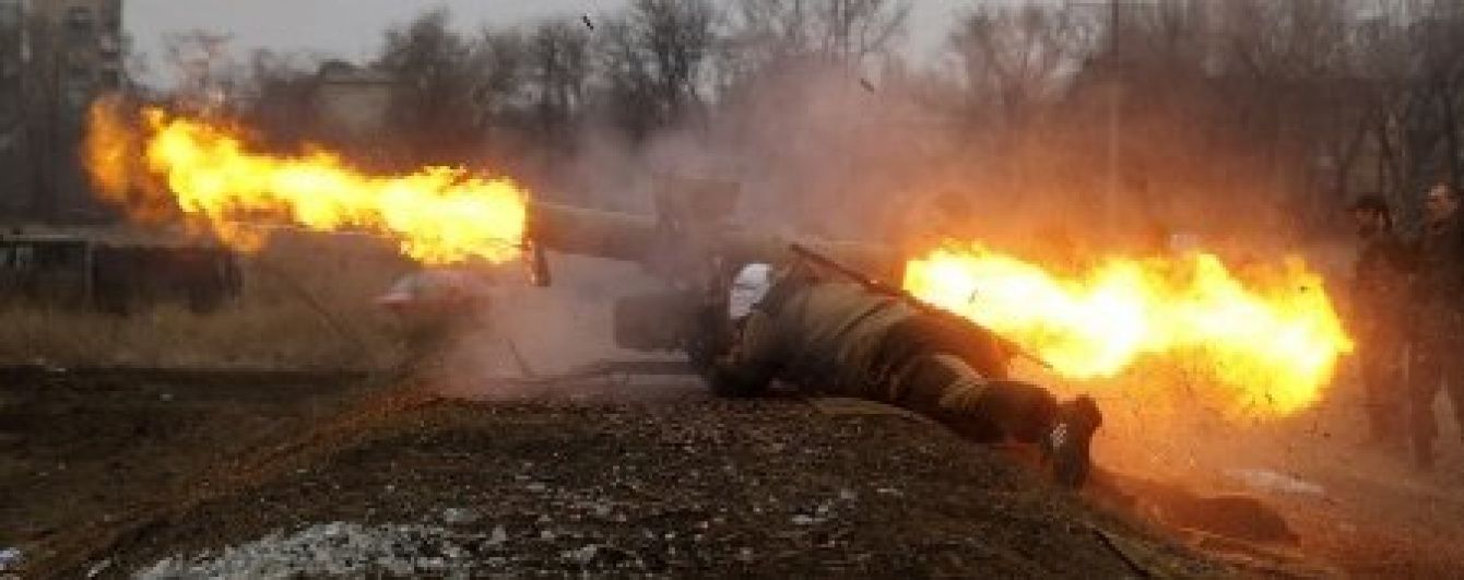 Бойовики обстріляли з гранатометів Авдіївку і Мар'їнку