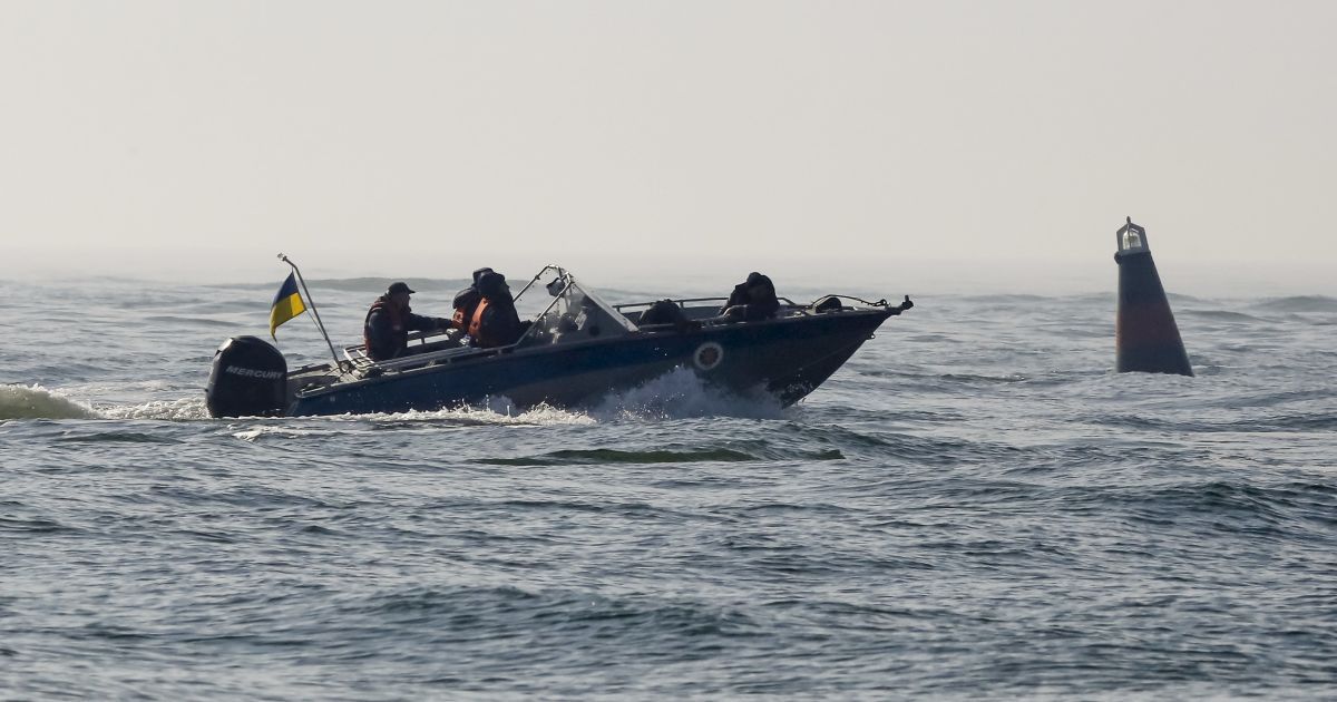 В районе крушения катера "Иволга" найдено еще одно тело