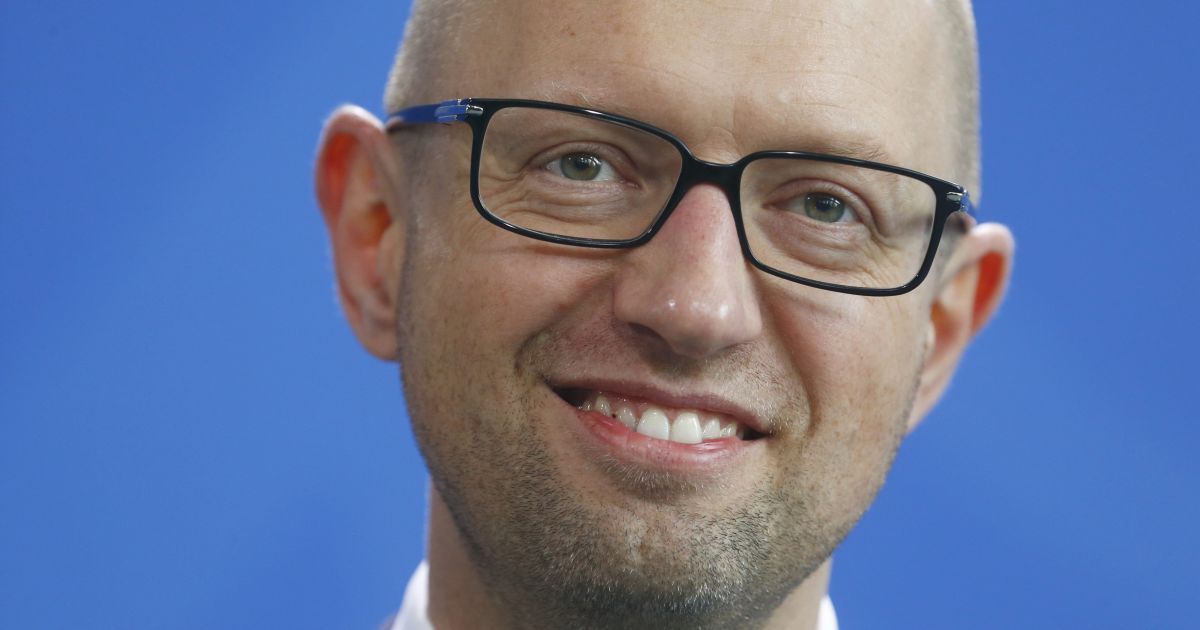 "Обніміться, брати мої". Яценюк прокоментував конфлікт Кужель та Тетерука