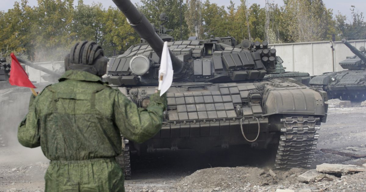 В "ДНР" рассказали, когда начнут отводить танки из района Горловки