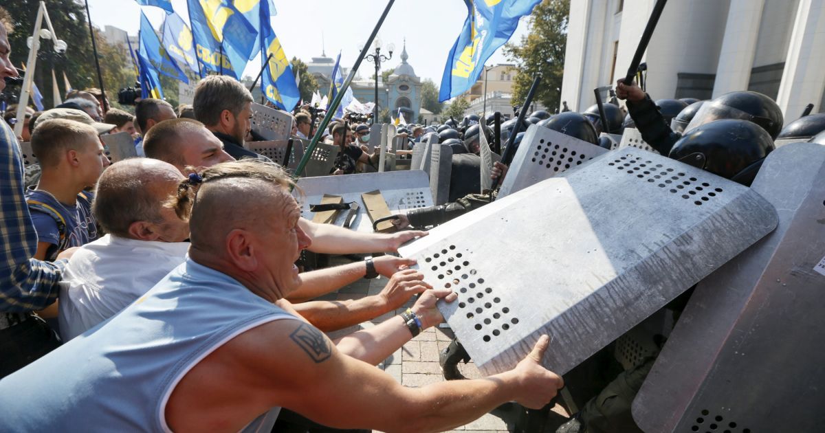 В Нацгвардии опровергают заявление Тягнибока о смерти четвертого бойца