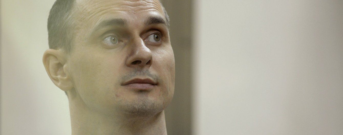Врачи предупредили Сенцова о фатальных последствиях, а после месяца голодовки будут заливать питательную смесь в нос