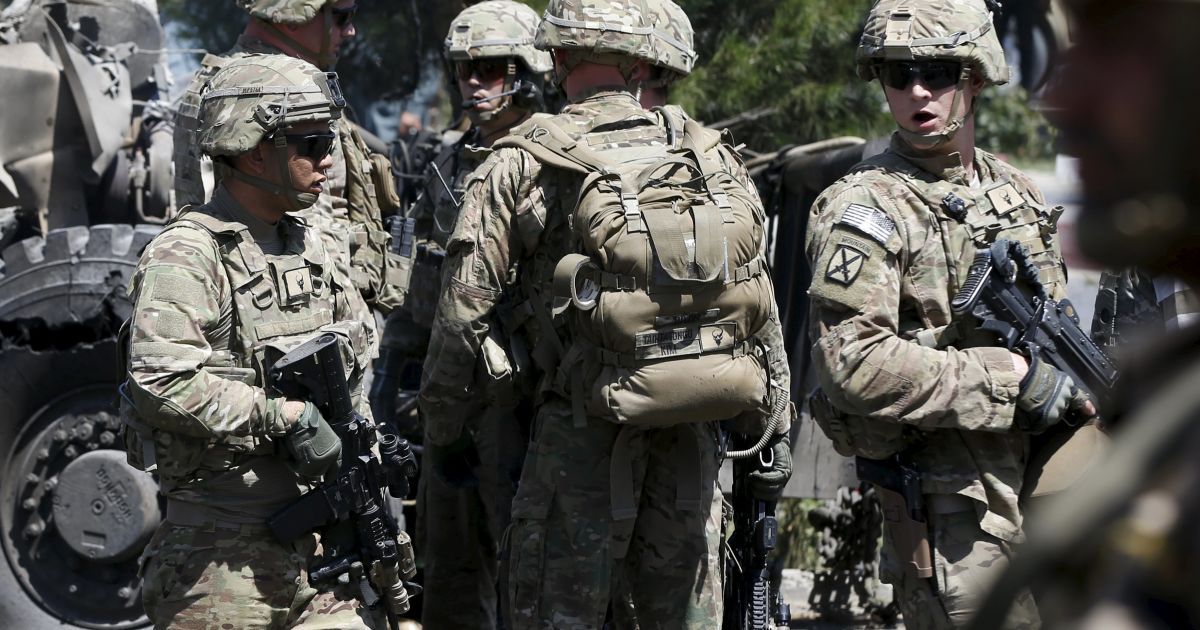 В НАТО уверяют, что не будут отправлять своих военных в Украину