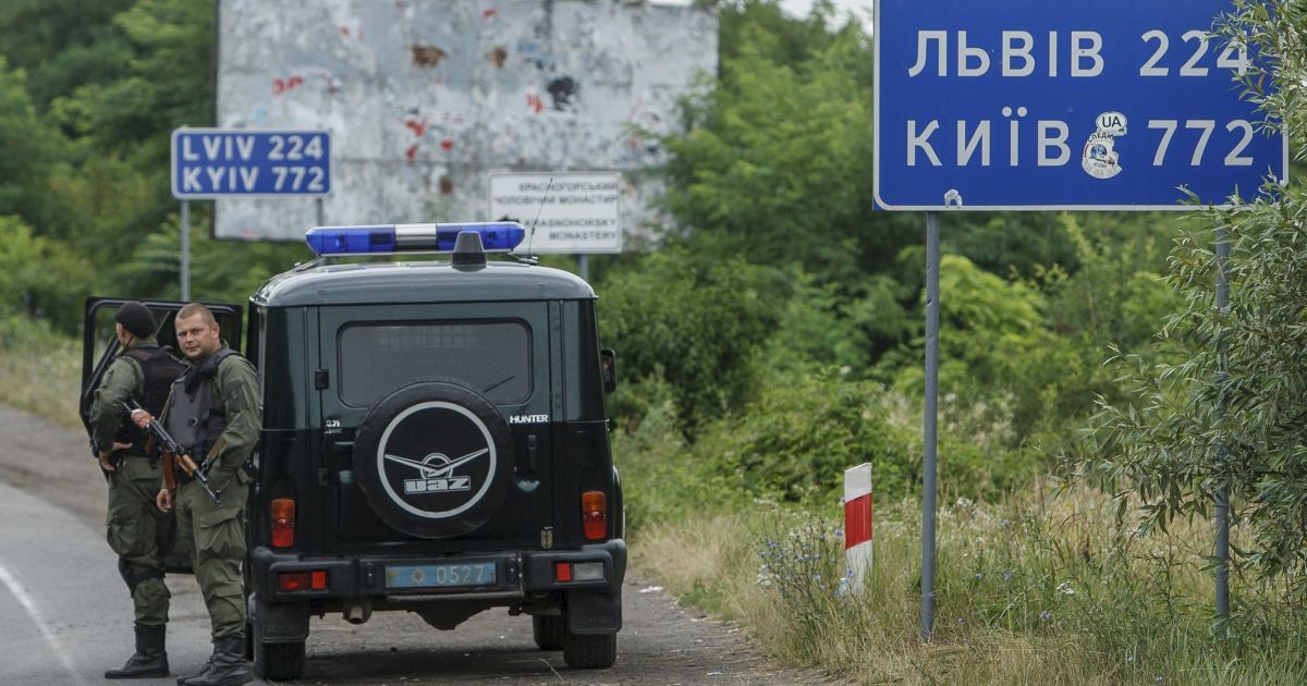 Закарпатские контрабандисты угрожают пограничникам - неизвестные избили милиционера