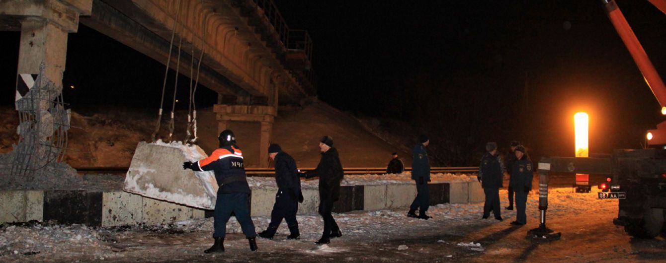 В оккупированном Донецке взорвали железнодорожный мост