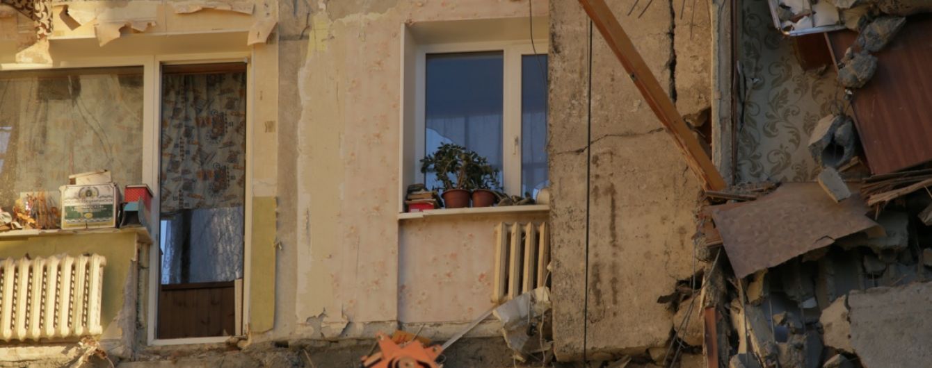 В Магнитогорске из поврежденного взрывом дома спасли шестерых домашних животных