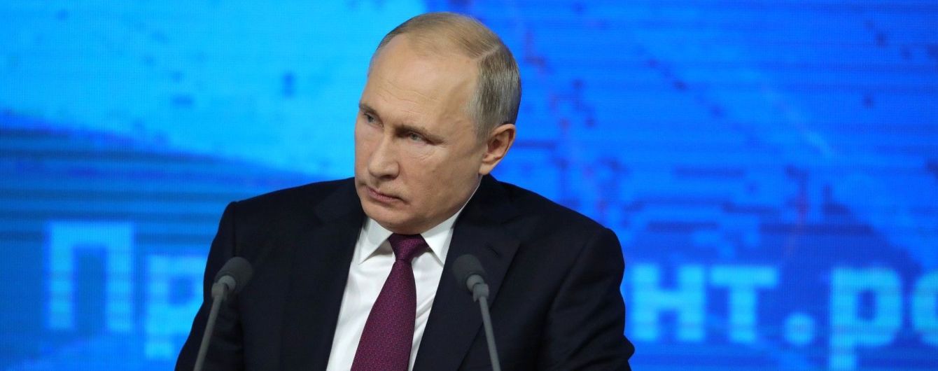 В первый рабочий день 2019 года Путин и Макрон обсудили Украину и Сирию