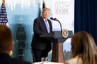 ФБР расследует увольнение Трампом своего руководителя – американские СМИ