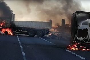 В Італії злочинці пограбували інкасаторів за допомогою екскаваторів