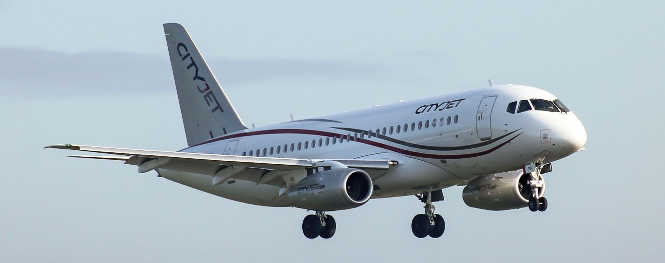 В течение суток в РФ из-за неисправности самолетов Superjet отменили сразу четыре авиарейса