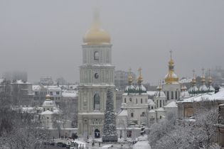 У Києві демонтували ялинку і підрахували скільки під нею з’їли тонн м’яса