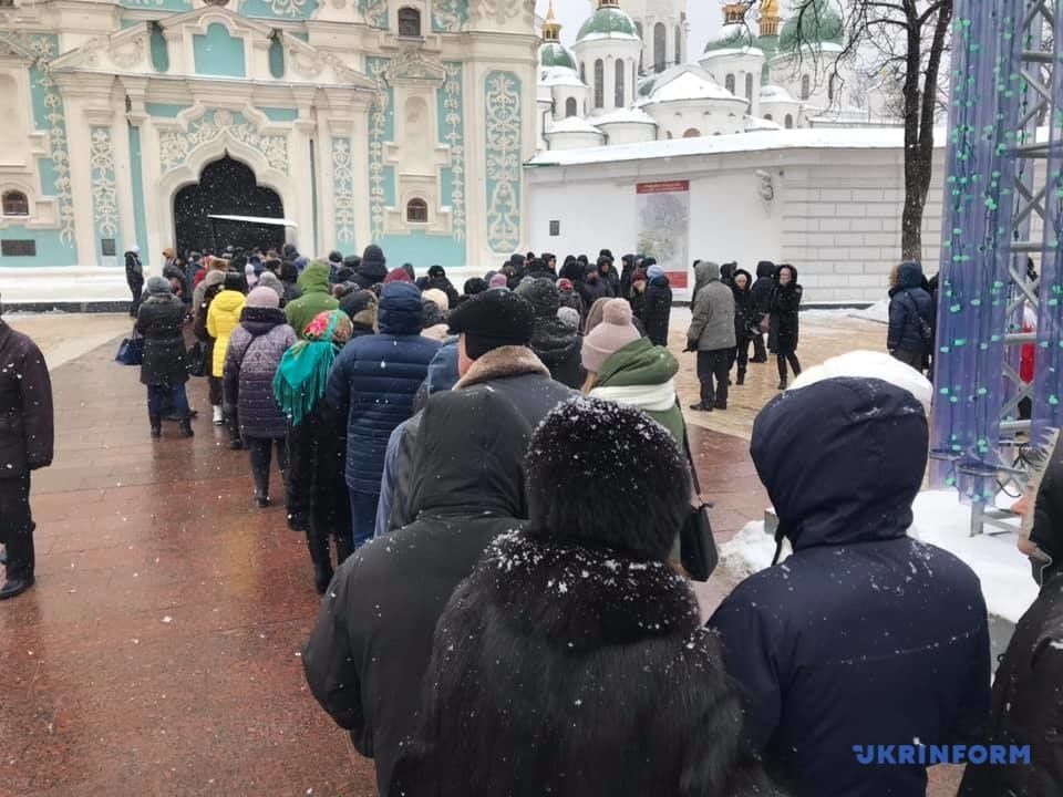 Черга до Томосу_1