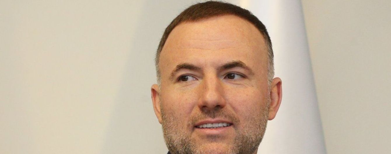 Олигарх Фукс рассказал о полете с Иванчуком в Мексику и проблемах на границе
