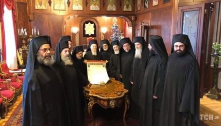 Усі члени Синоду Вселенського патріархату підписали Томос для України