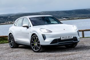 Porsche создаст электрический кроссовер на базе Macan