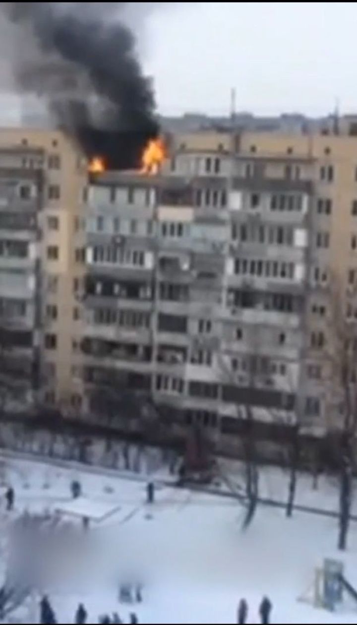 Пожар на столичной Троещине: вспыхнула квартира на последнем этаже многоэтажки