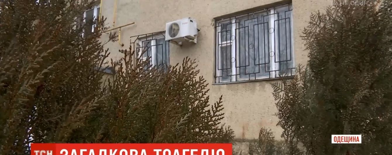 Убийство семьи в Одесской области: мужчина мог задушить жену и дочку из-за потерянной работы